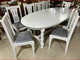 Tavoline ngrenie druri me 8karrige