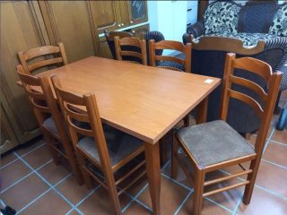 Tavoline ngrenie me 6 karrige