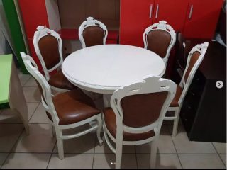 Tavoline me 6 karrige