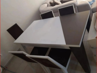 Tavoline ngrenie me 6karrige