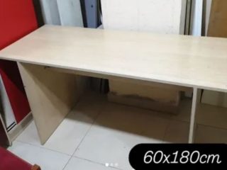 Tavoline pune ngjyre rover